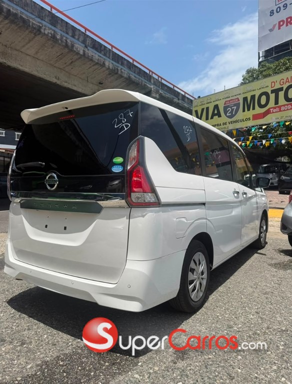 2020 Nissan Serena — foto 2 / 9