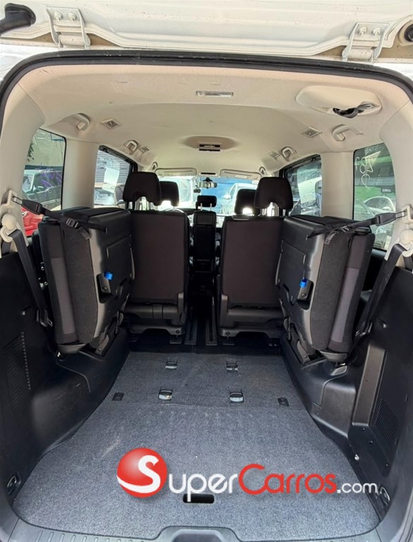 2020 Nissan Serena — foto 4 / 9
