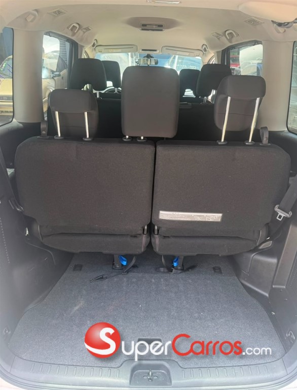 2020 Nissan Serena — foto 5 / 9