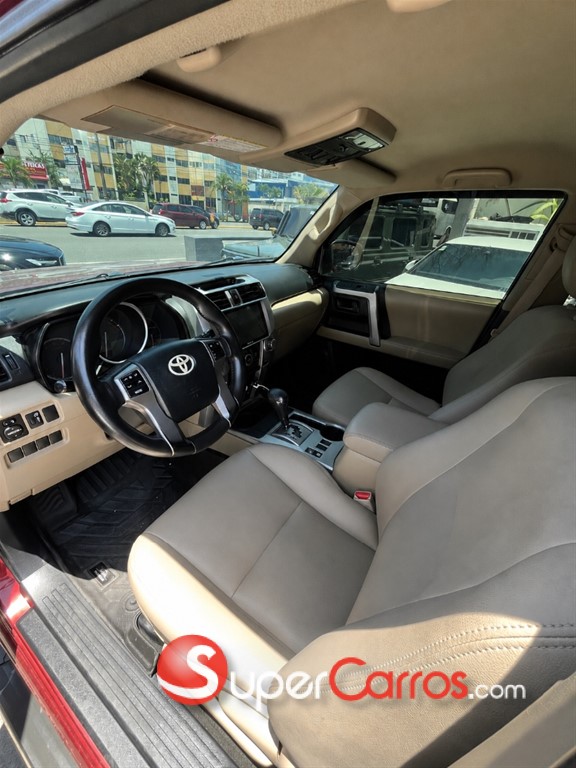 2011 Toyota 4 Runner SR5 — foto 4 / 10