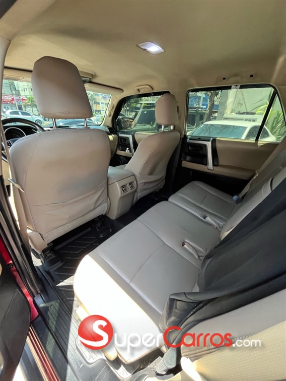 2011 Toyota 4 Runner SR5 — foto 5 / 10