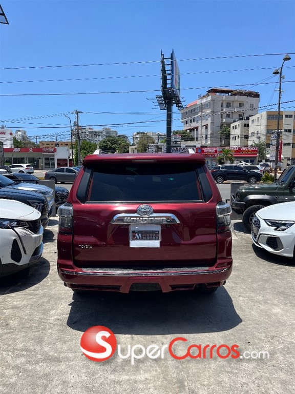 2011 Toyota 4 Runner SR5 — foto 8 / 10