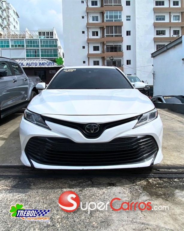2018 Toyota Camry LE — foto 2 / 11