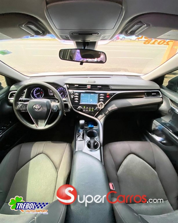 2018 Toyota Camry LE — foto 8 / 11