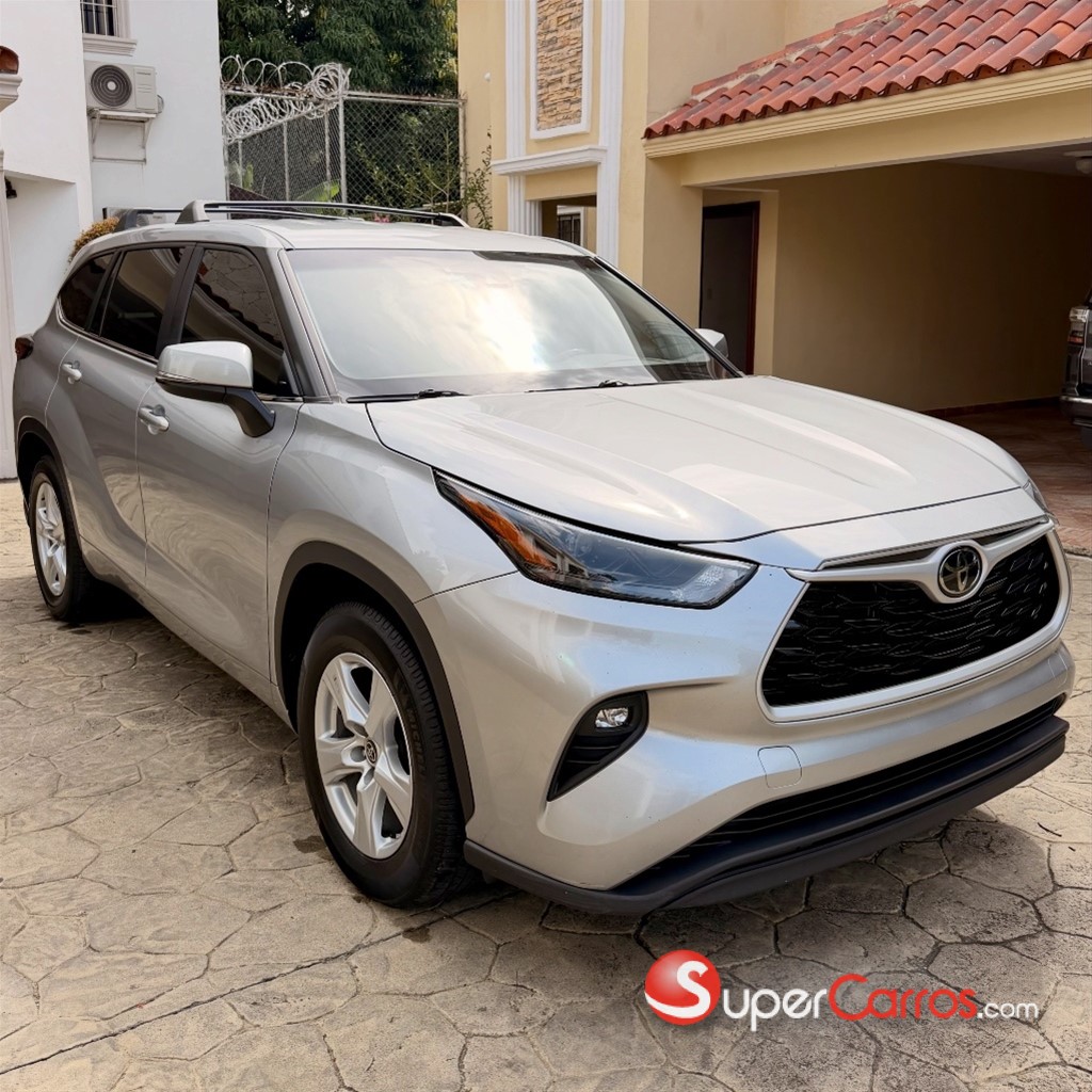2024 Toyota Highlander LE — foto 3 / 10