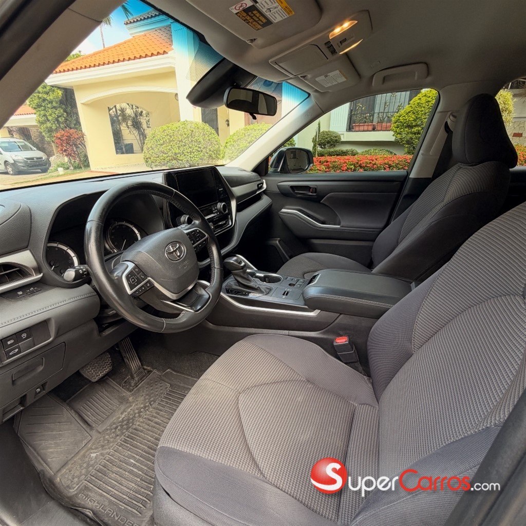 2024 Toyota Highlander LE — foto 7 / 10