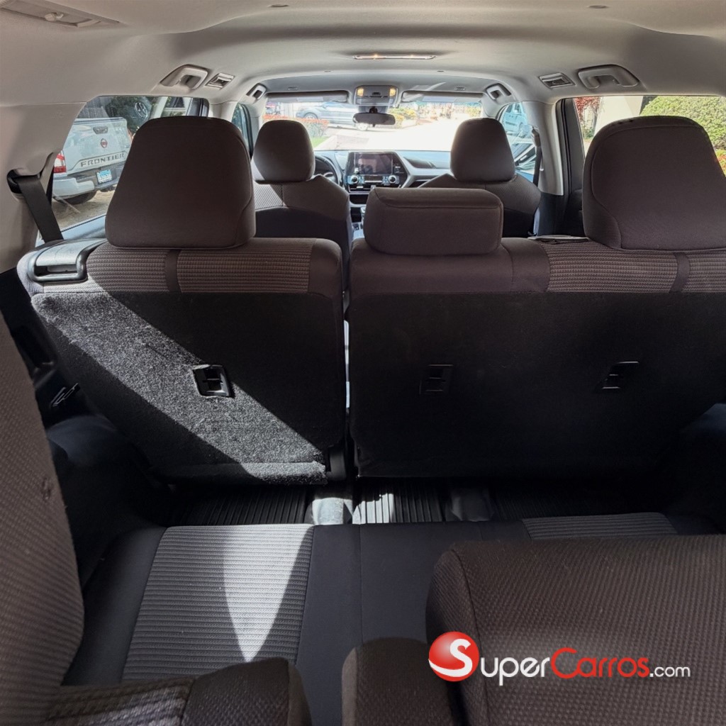 2024 Toyota Highlander LE — foto 9 / 10