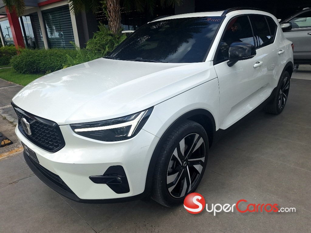 2024 Volvo XC40
