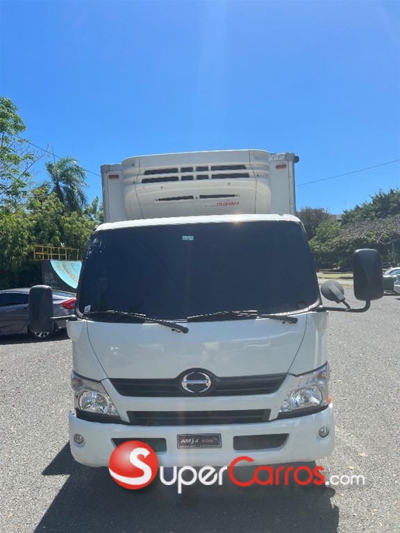 2012 Hino 300