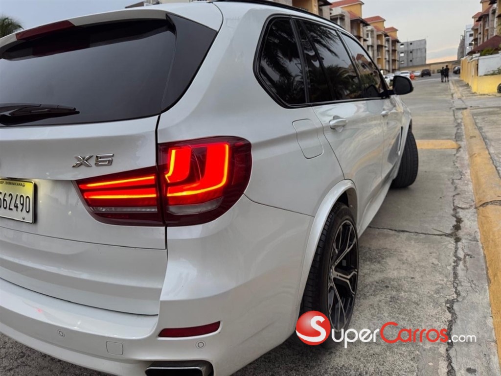 2016 BMW X 5 SDrive 35i — foto 3 / 12