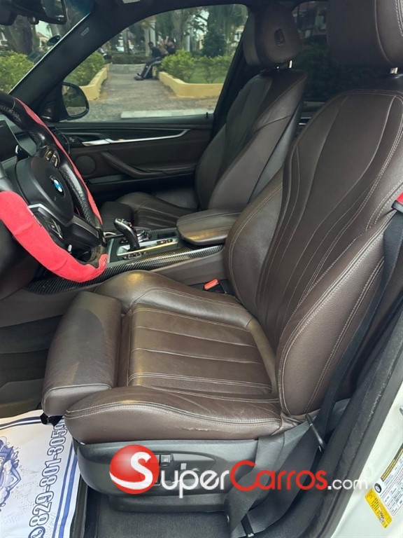 2016 BMW X 5 SDrive 35i — foto 7 / 12