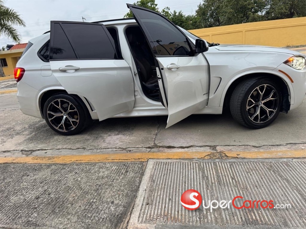 2016 BMW X 5 SDrive 35i — foto 11 / 12