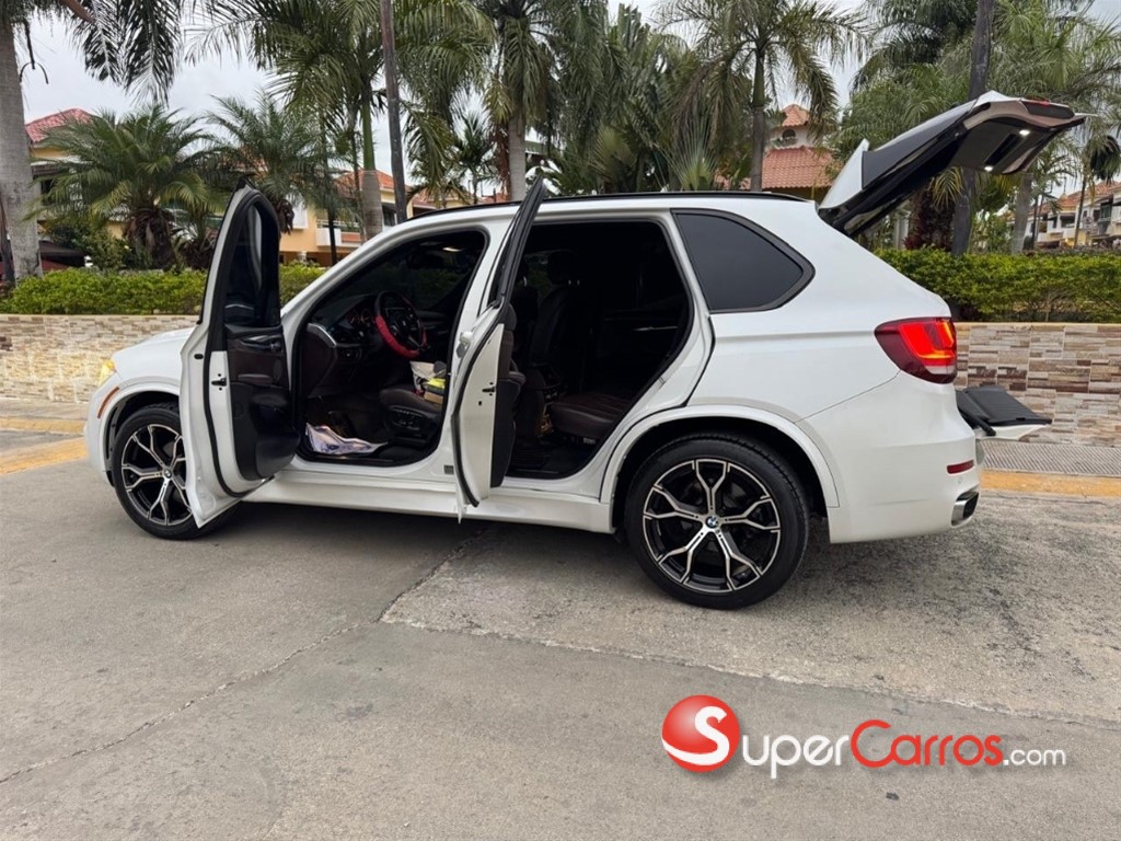 2016 BMW X 5 SDrive 35i — foto 12 / 12