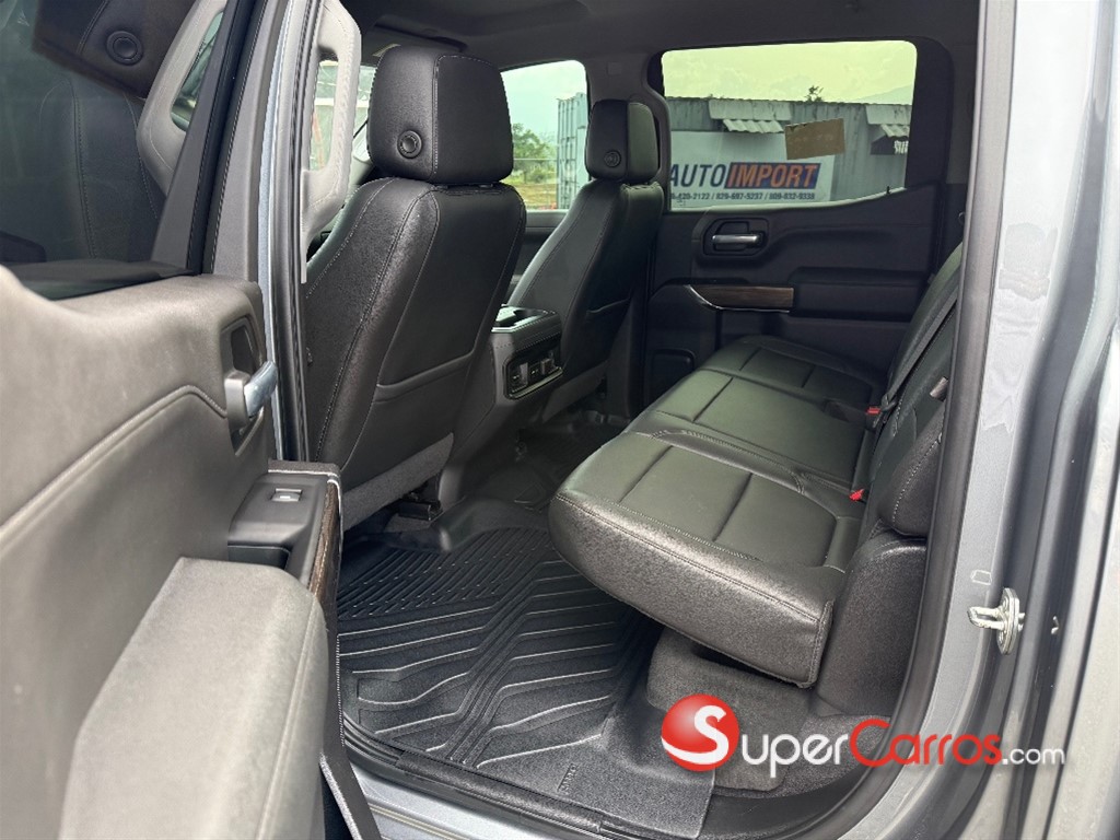 2020 Chevrolet Silverado 1500 RST — foto 8 / 11