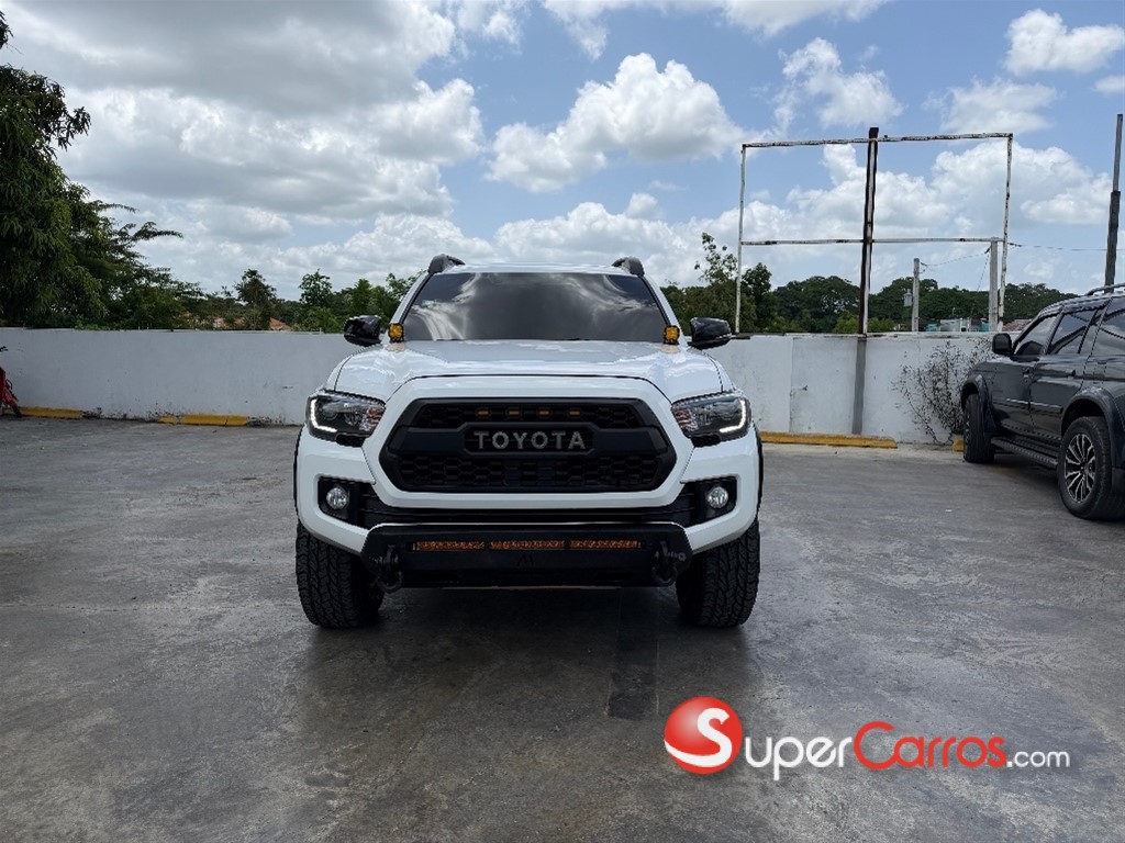 2017 Toyota Tacoma TRD OFF ROAD — foto 9 / 12