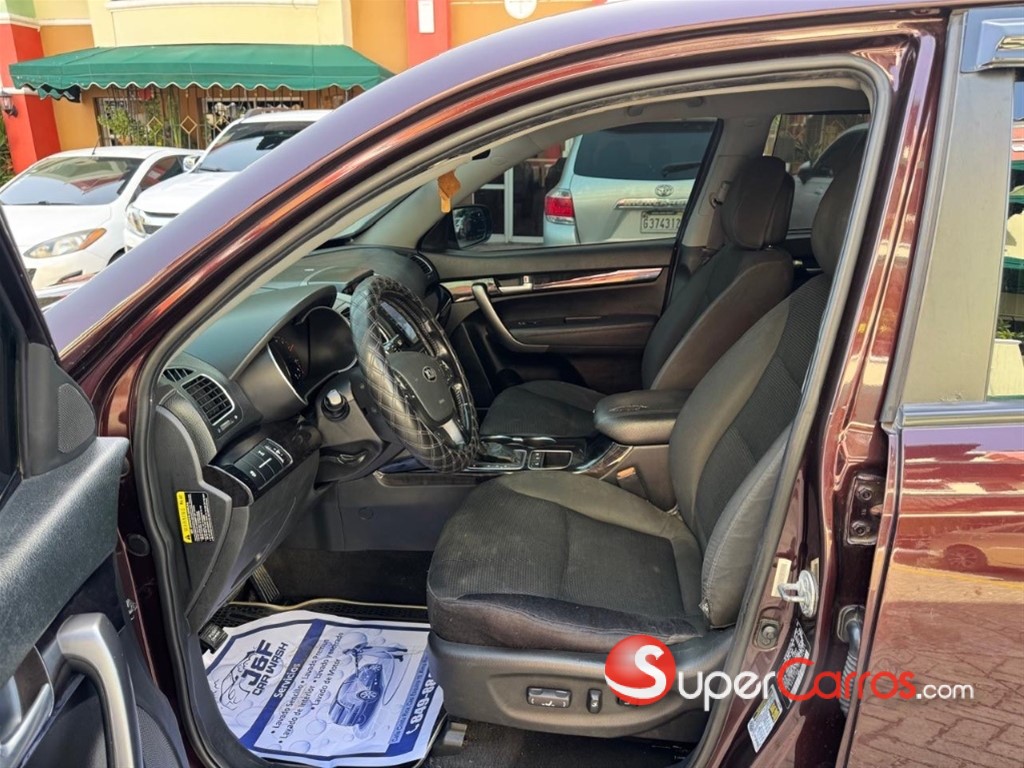 2015 Kia Sorento LX — foto 10 / 12