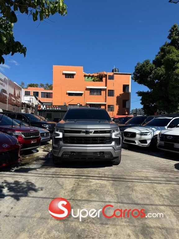 2023 Chevrolet Silverado RST Duramax — foto 2 / 12