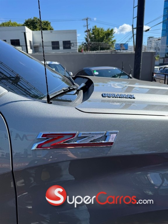 2023 Chevrolet Silverado RST Duramax — foto 4 / 12