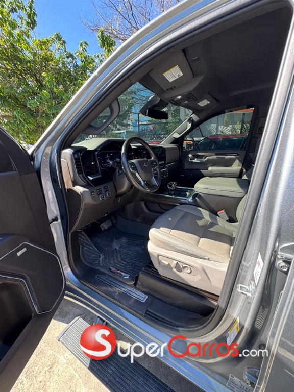 2023 Chevrolet Silverado RST Duramax — foto 6 / 12