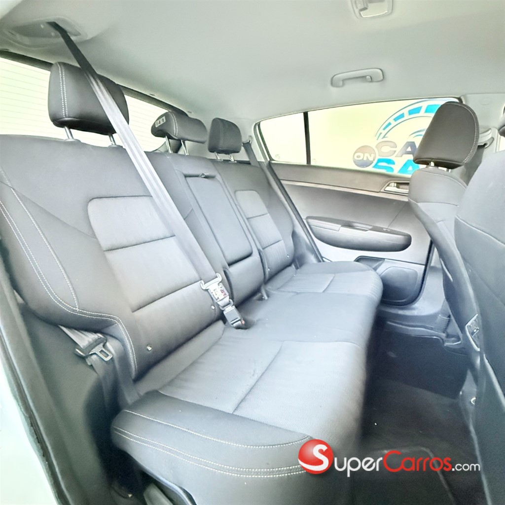 2020 Kia Sportage LX — foto 3 / 10