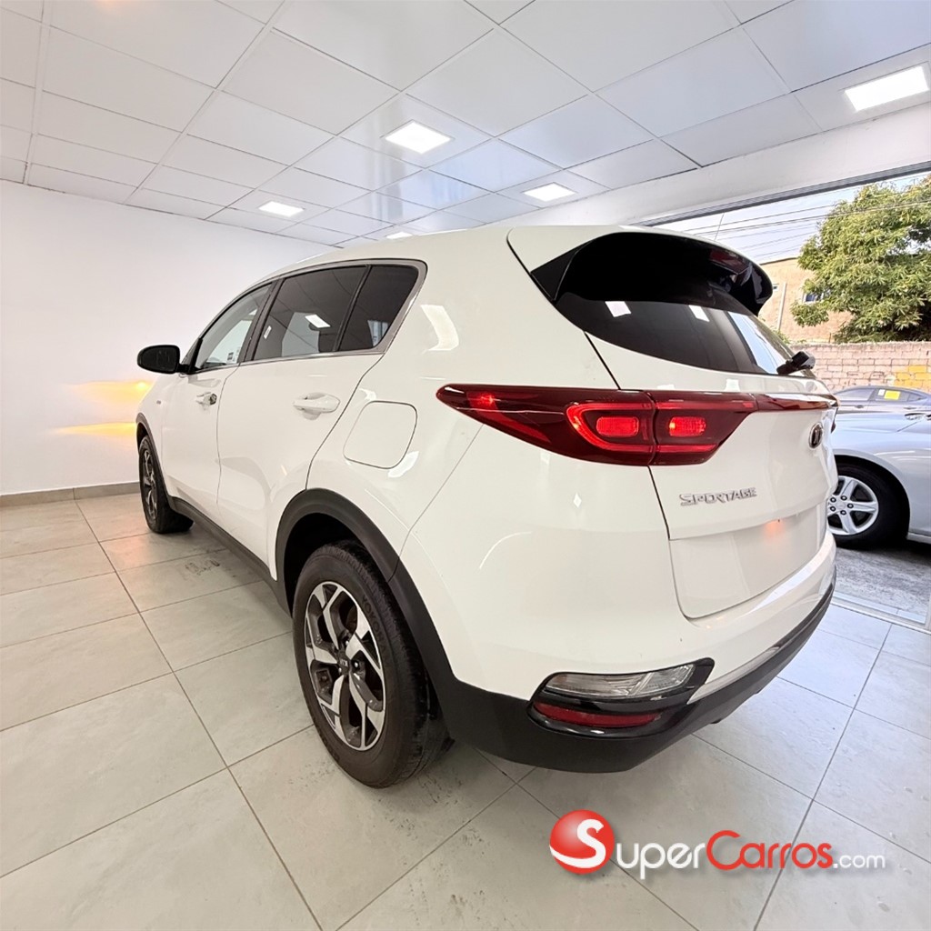 2020 Kia Sportage LX — foto 9 / 10