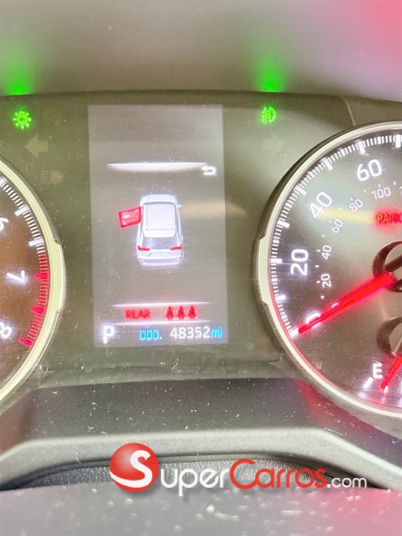 2021 Toyota RAV4 XLE Premium — foto 2 / 9