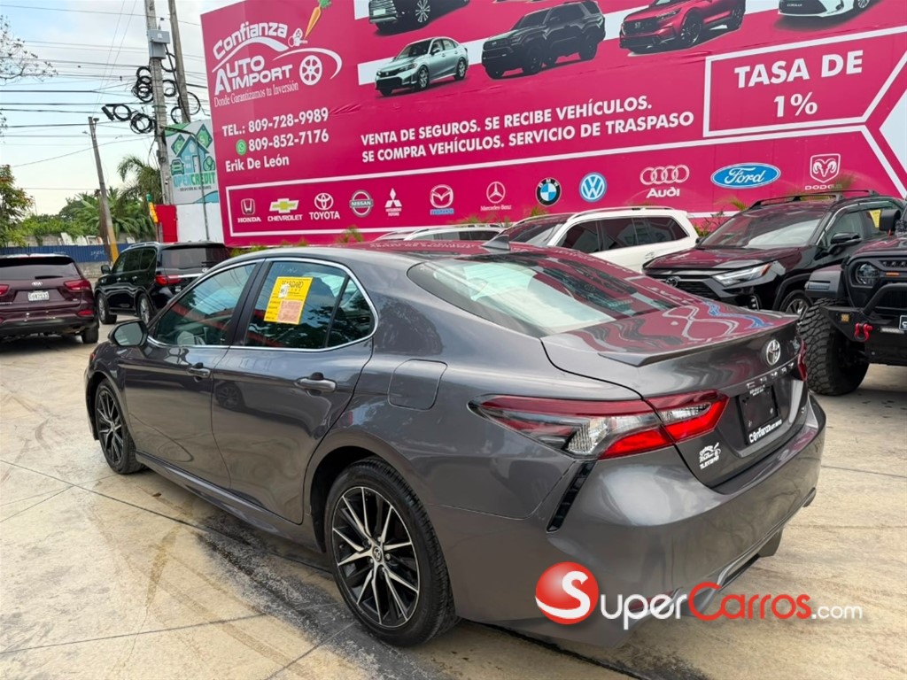 2022 Toyota Camry SE — foto 6 / 8