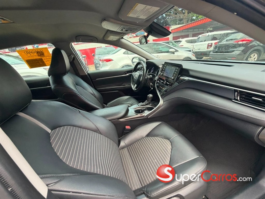 2022 Toyota Camry SE — foto 7 / 8