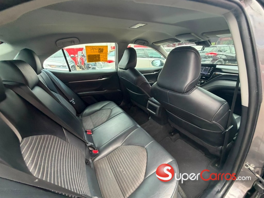 2022 Toyota Camry SE — foto 8 / 8
