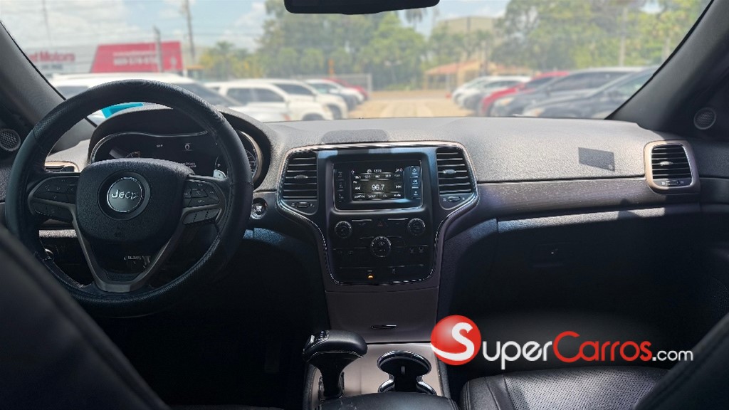 2015 Jeep Grand Cherokee Laredo 4x4 — foto 3 / 6