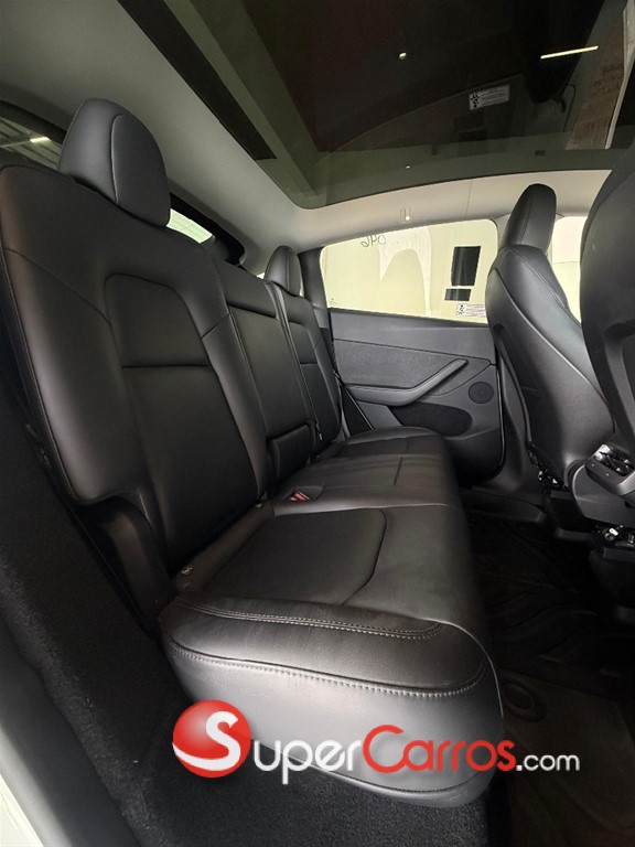 2024 Tesla Model Y Long Range — foto 11 / 11