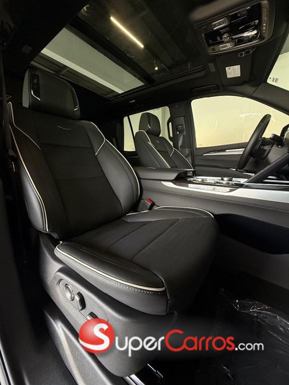 2026 Cadillac Escalade Luxury Short — foto 10 / 12