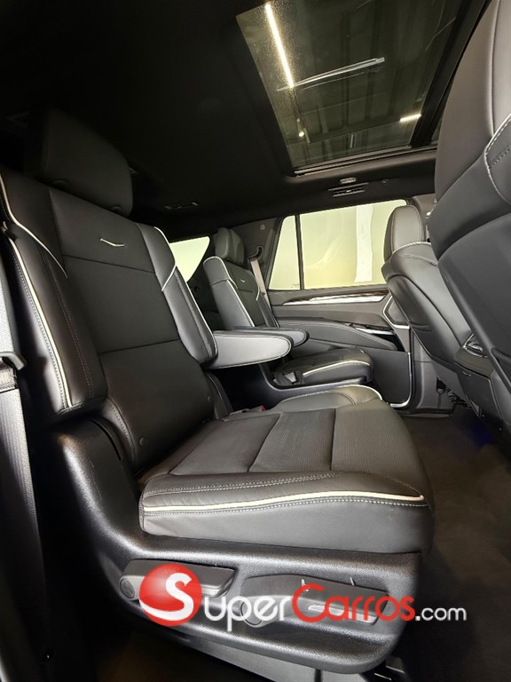 2026 Cadillac Escalade Luxury Short — foto 11 / 12