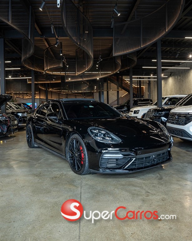 2018 Porsche Panamera Turbo