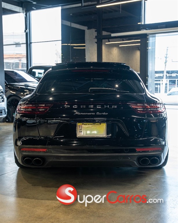 2018 Porsche Panamera Turbo — foto 5 / 10