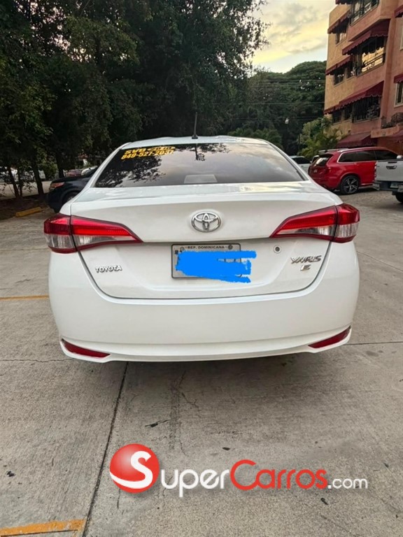 2018 Toyota Yaris — foto 7 / 12