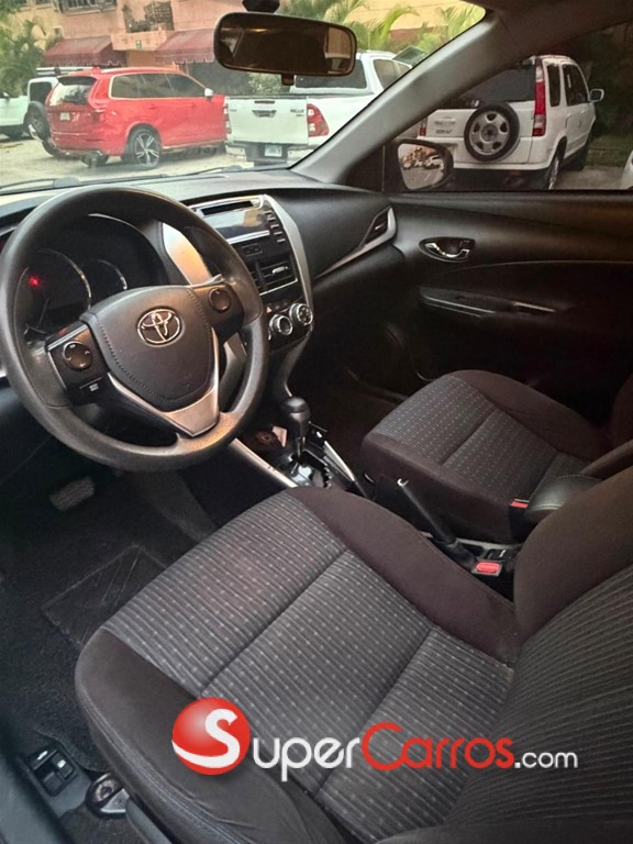 2018 Toyota Yaris — foto 11 / 12