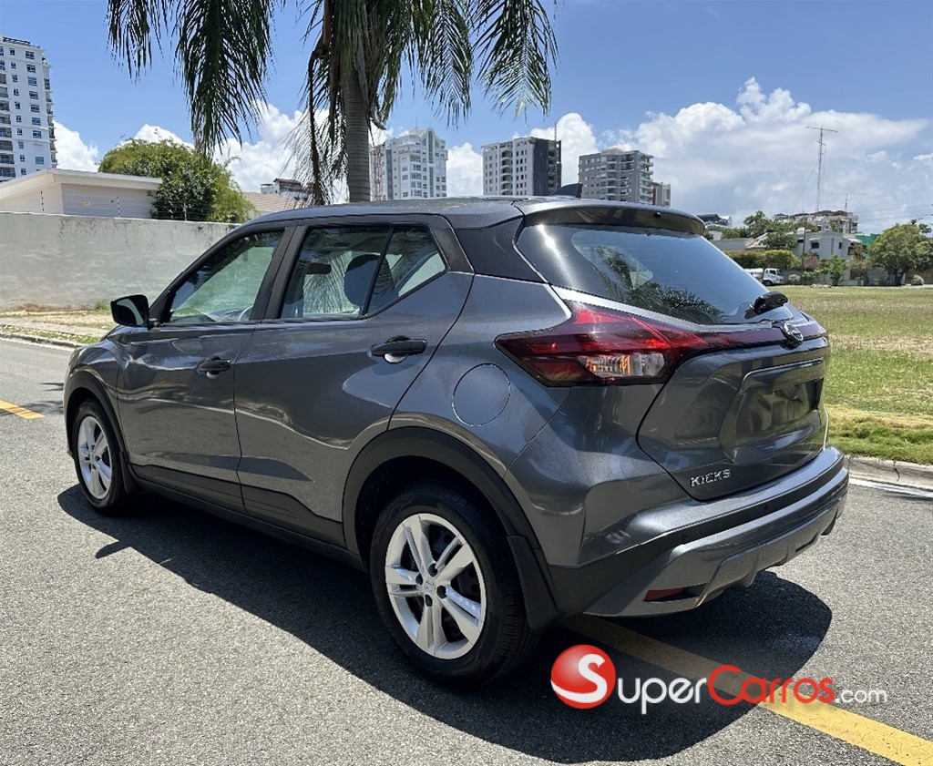 2023 Nissan Kicks S — foto 3 / 8