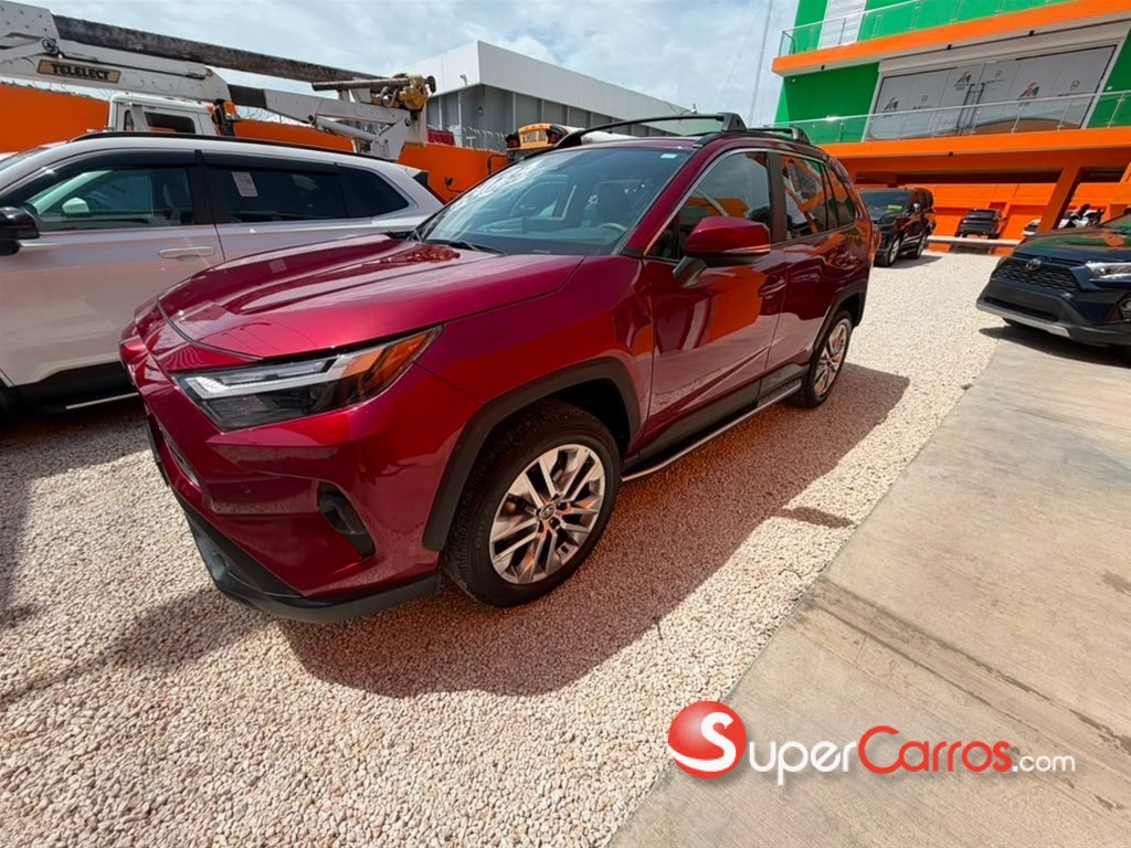 2024 Toyota RAV4 XLE Premium — foto 2 / 8