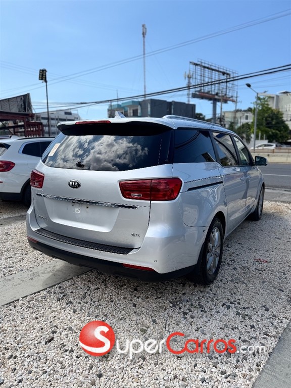 2020 Kia Sedona EX — foto 4 / 11