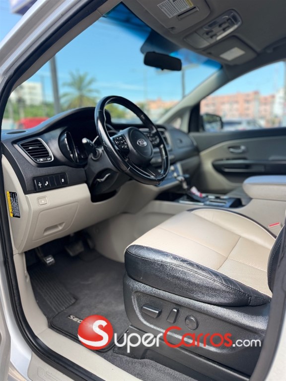 2020 Kia Sedona EX — foto 7 / 11