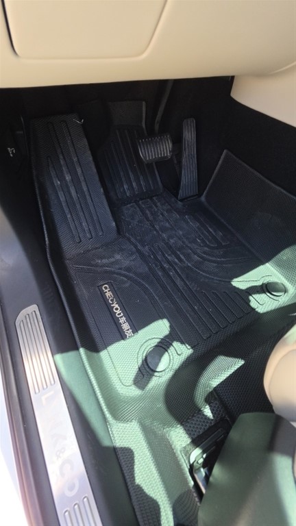 2026 Lynk CO 09 Ultra — foto 9 / 12