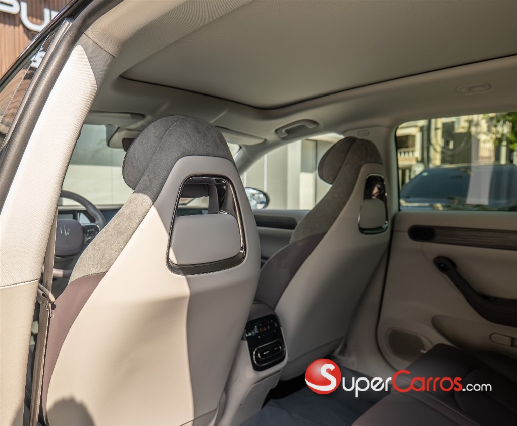 2025 Leapmotors C11 4WD Dual Motor — foto 9 / 12