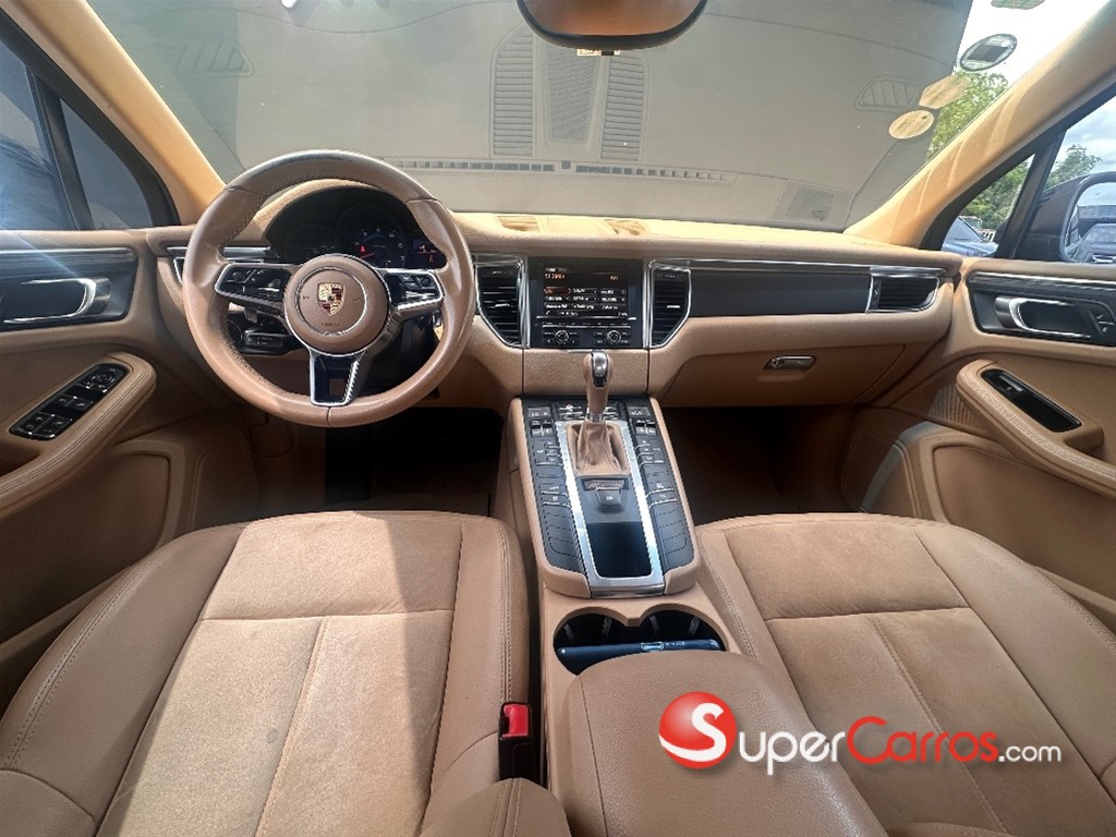 2016 Porsche Macan — foto 6 / 9
