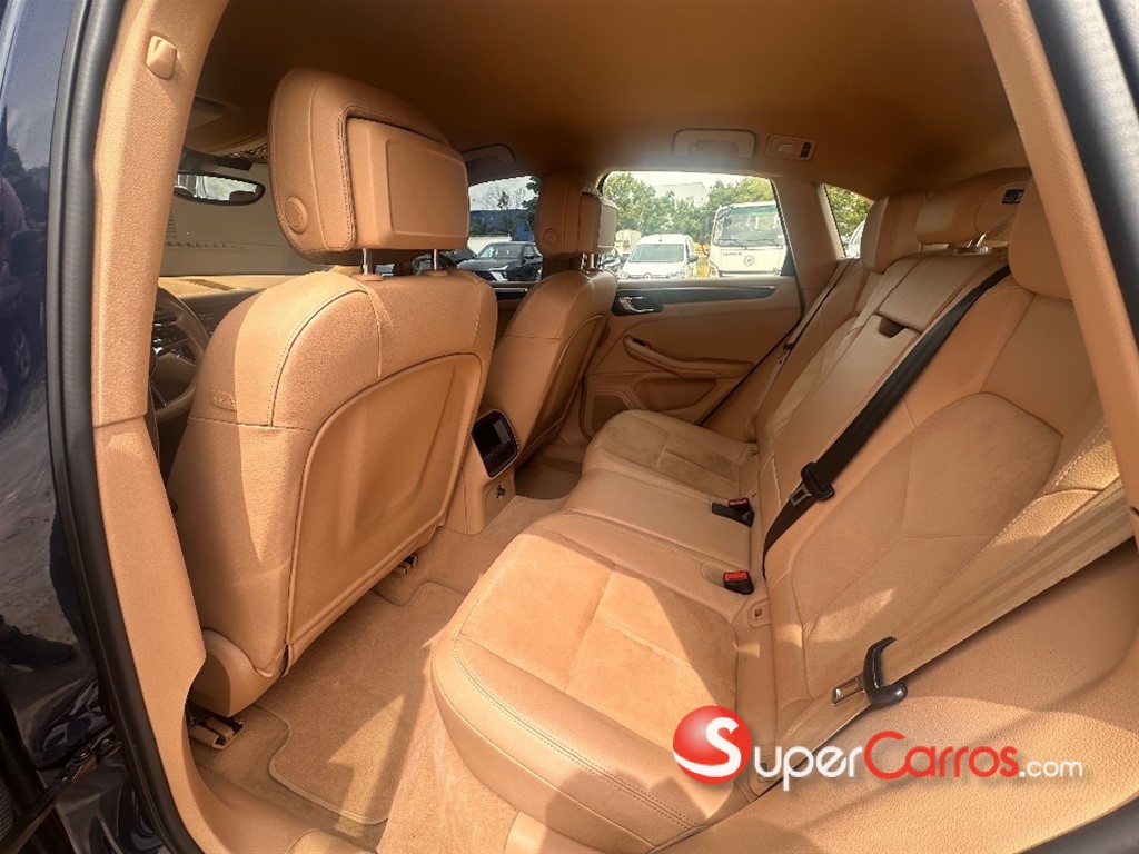 2016 Porsche Macan — foto 7 / 9