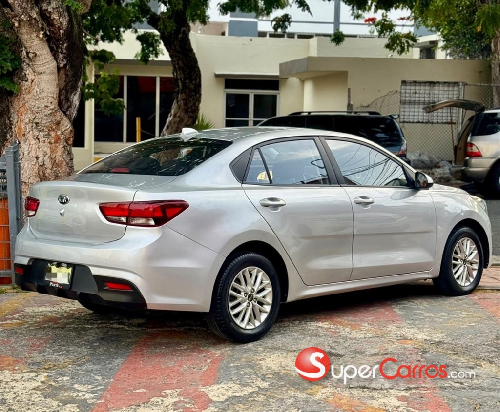 2020 Kia Rio LX — foto 3 / 9