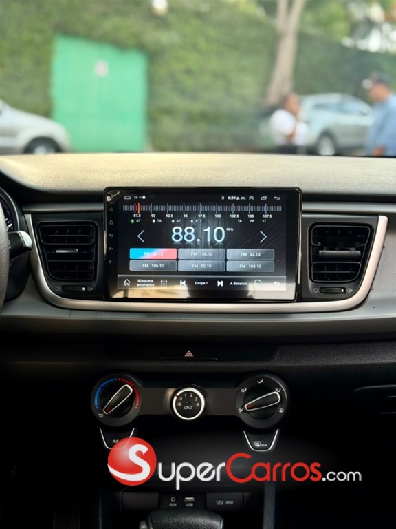 2020 Kia Rio LX — foto 6 / 9