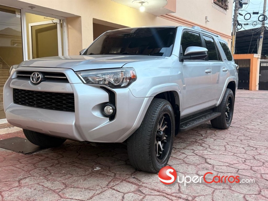 2020 Toyota 4 Runner SR5