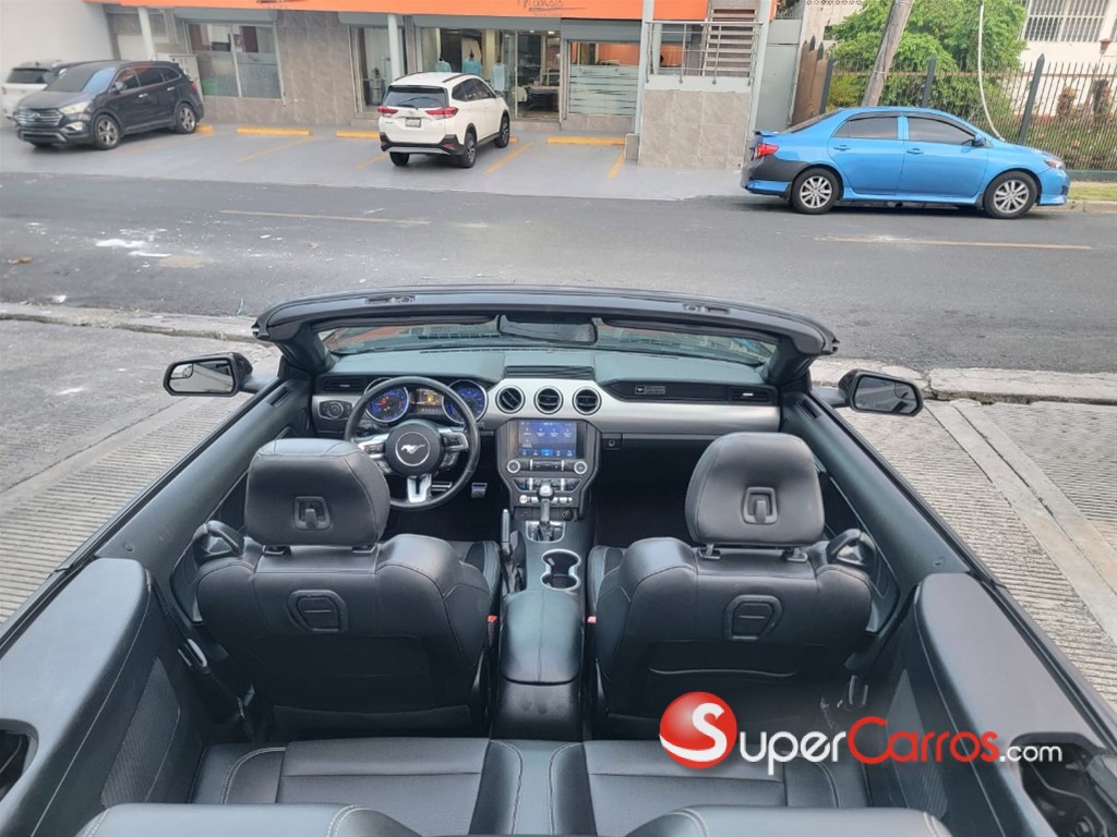 2020 Ford Mustang Convertible — foto 5 / 8
