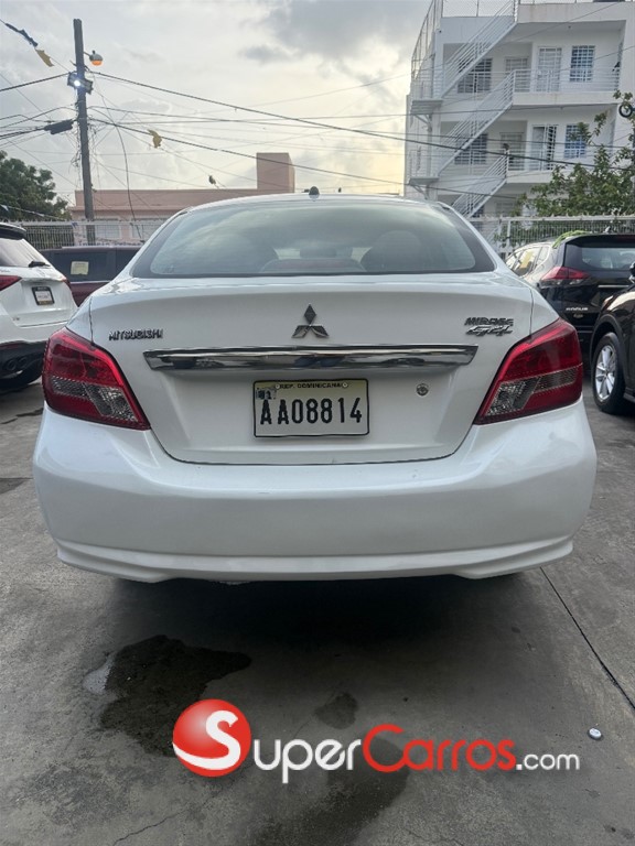 2018 Mitsubishi Motors Mirage ES — foto 7 / 8